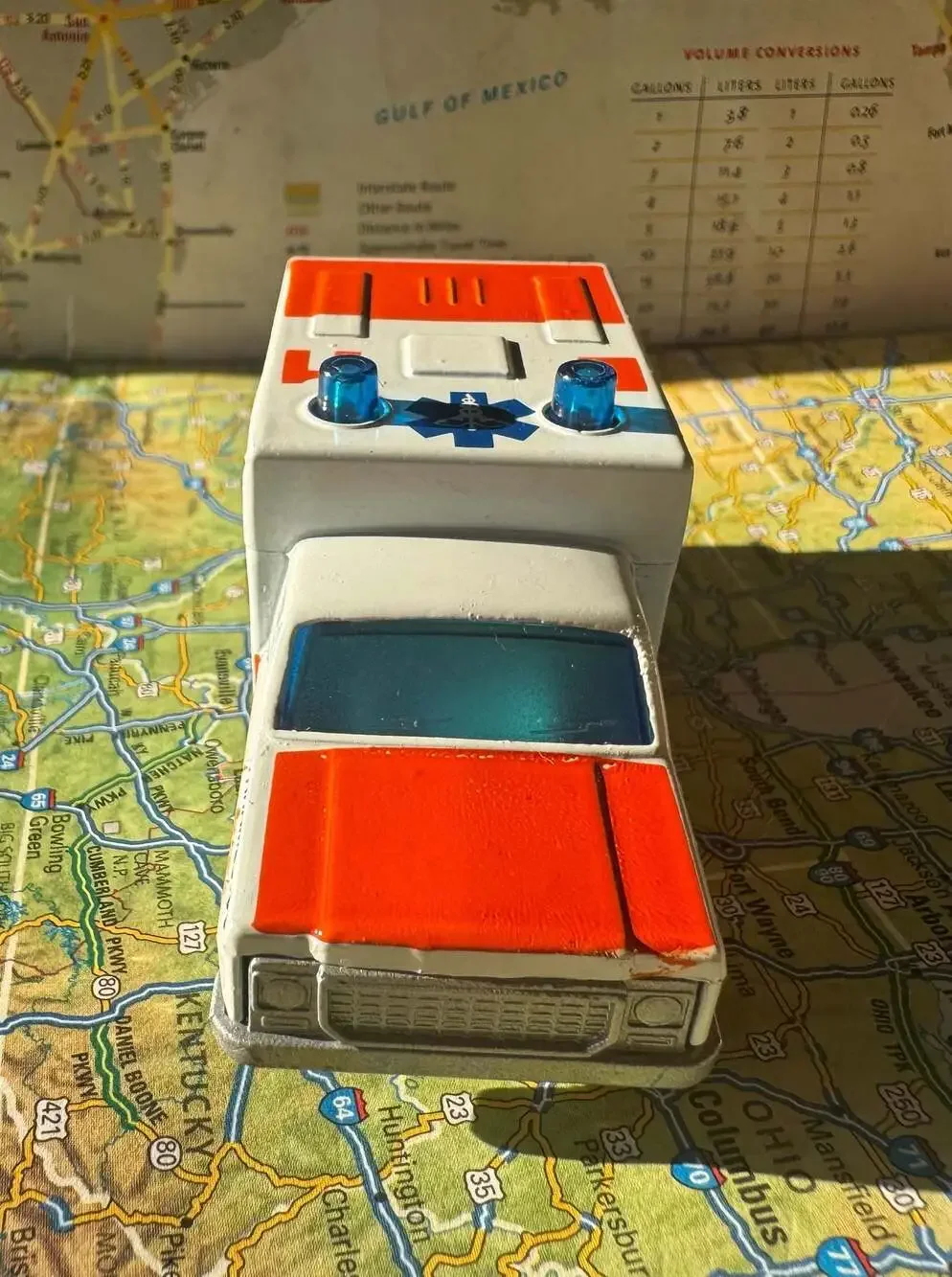 VINTAGE 1977 Matchbox Paramedics Ambulance Diecast Emergency Vehicle E 11